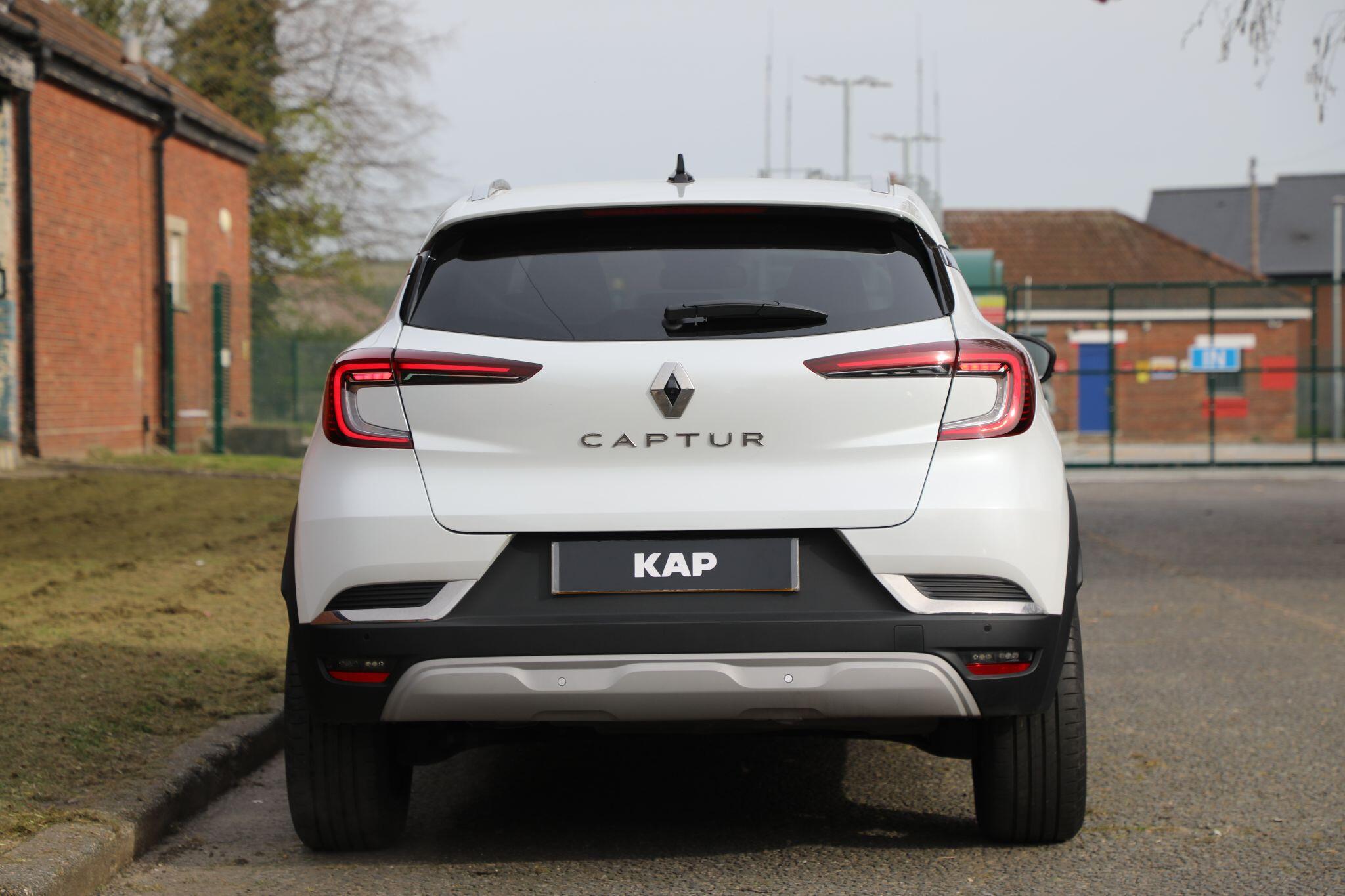 Large vehicle image